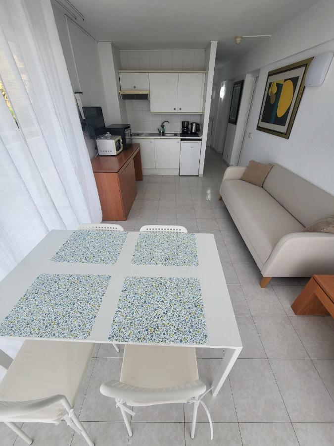 Cozy Apartment Near The Beach Плая де лас Америкас Екстериор снимка